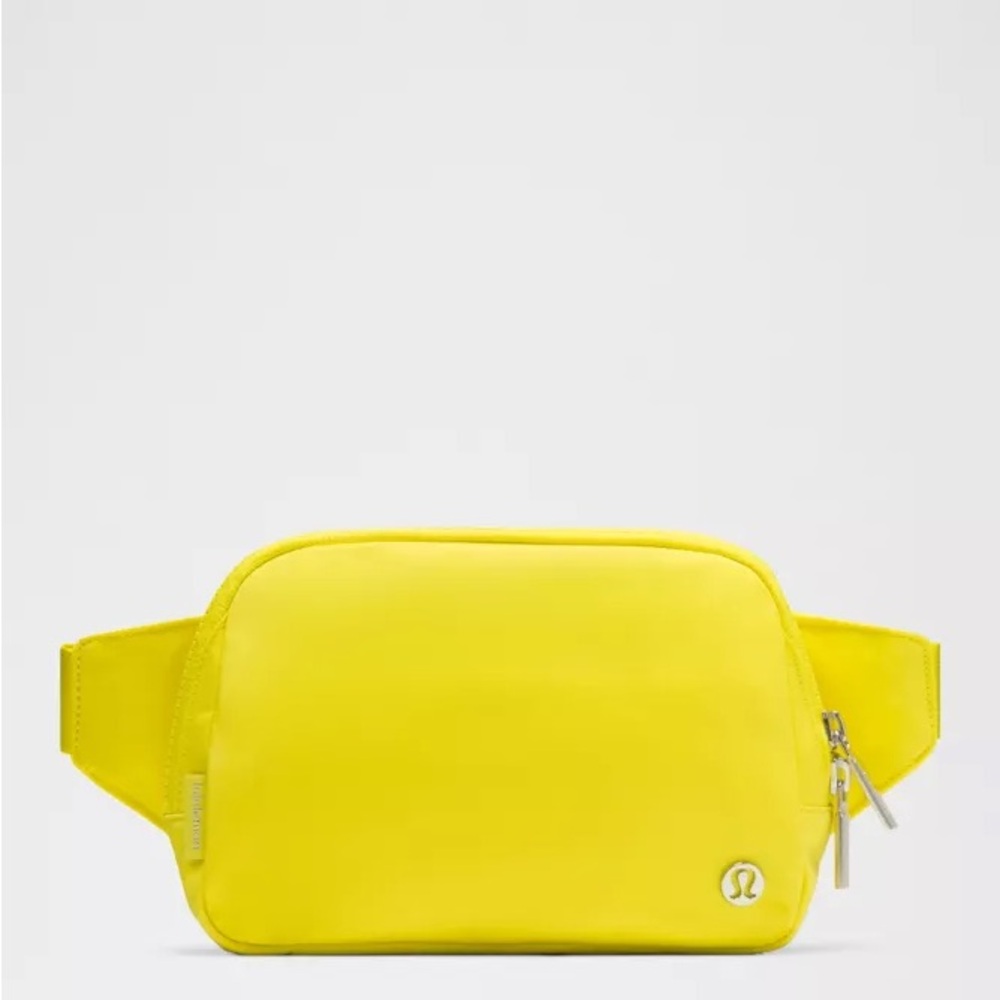 Lululemon Everywhere Belt Bag Large 2L- Daisy Glow